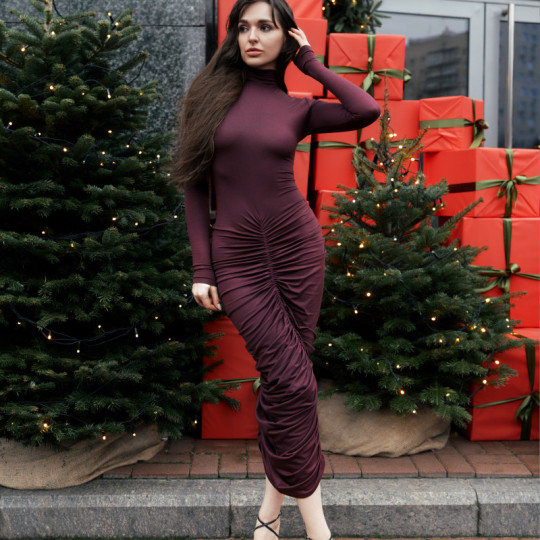 BURGUNDY GRACE